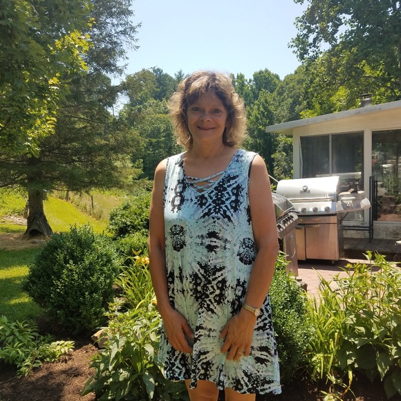 Meet your Posher, Nancy - Picture 2 of 2